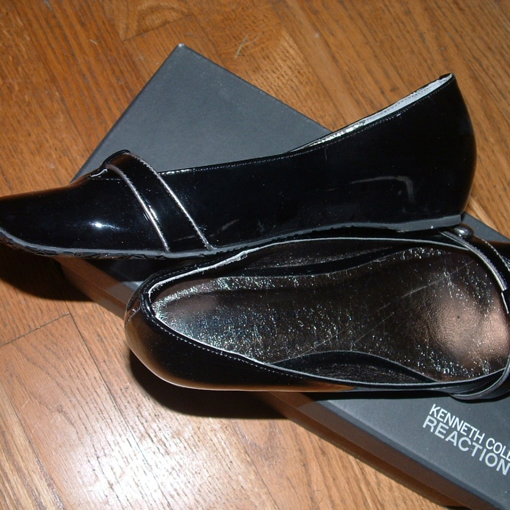 Kenneth Cole Reaction Flats Buckle Ballet Shoes - Picture 6 of 12